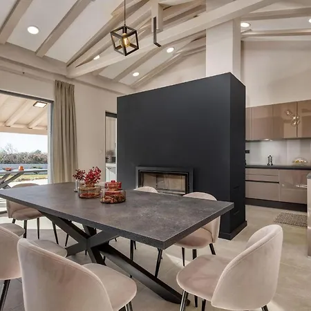 Ferienhaus Nola *